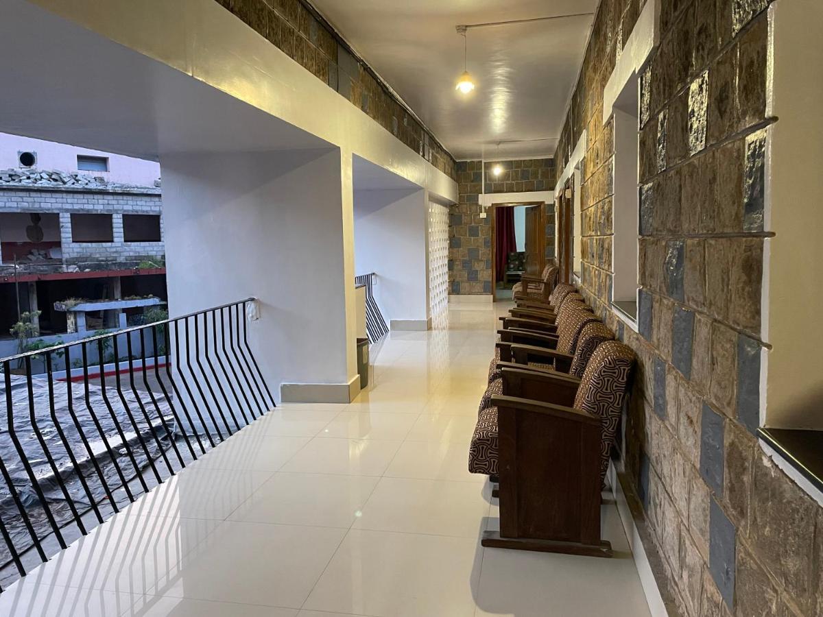 Hotel Caveri Madikeri Exteriér fotografie