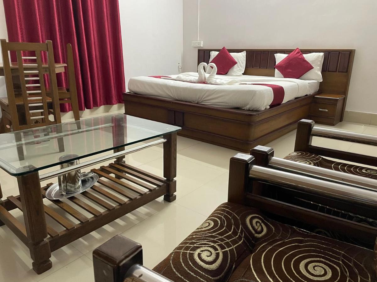 Hotel Caveri Madikeri Exteriér fotografie